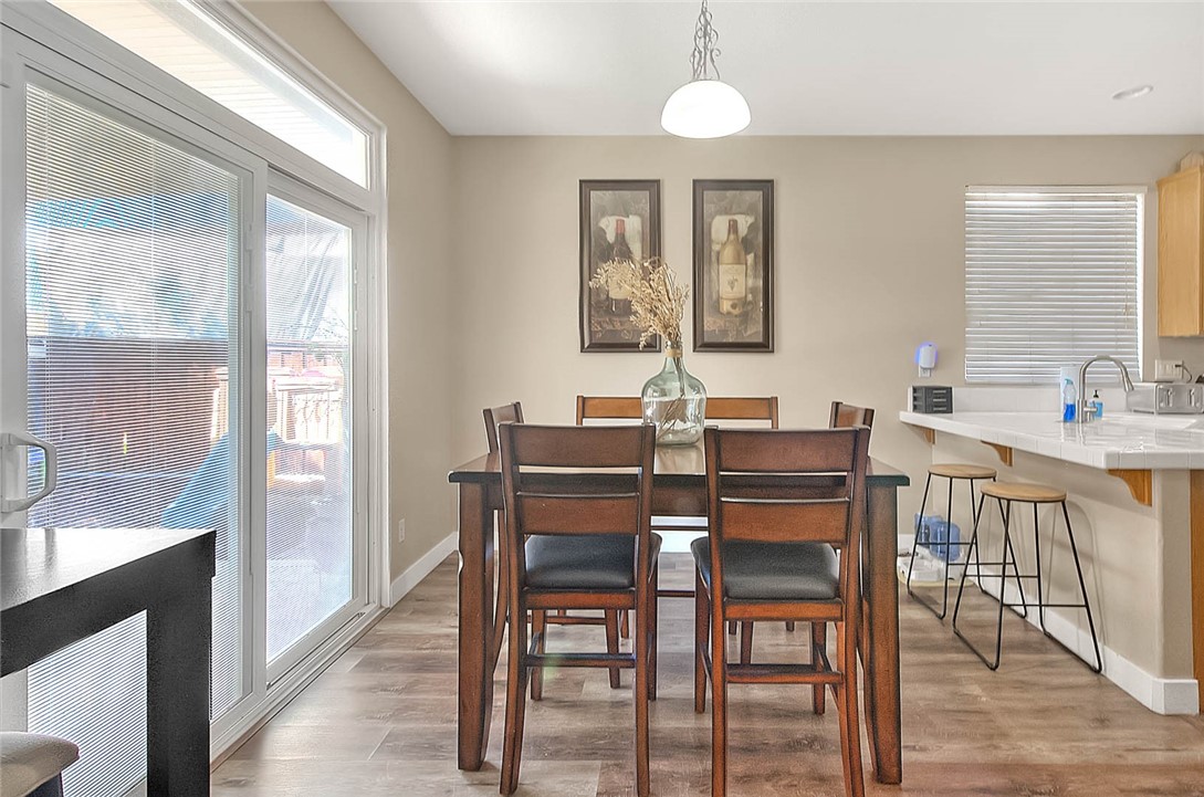 611 Glory Street San Jacinto, CA 92583 - Photo 16 of 58 Dining Area