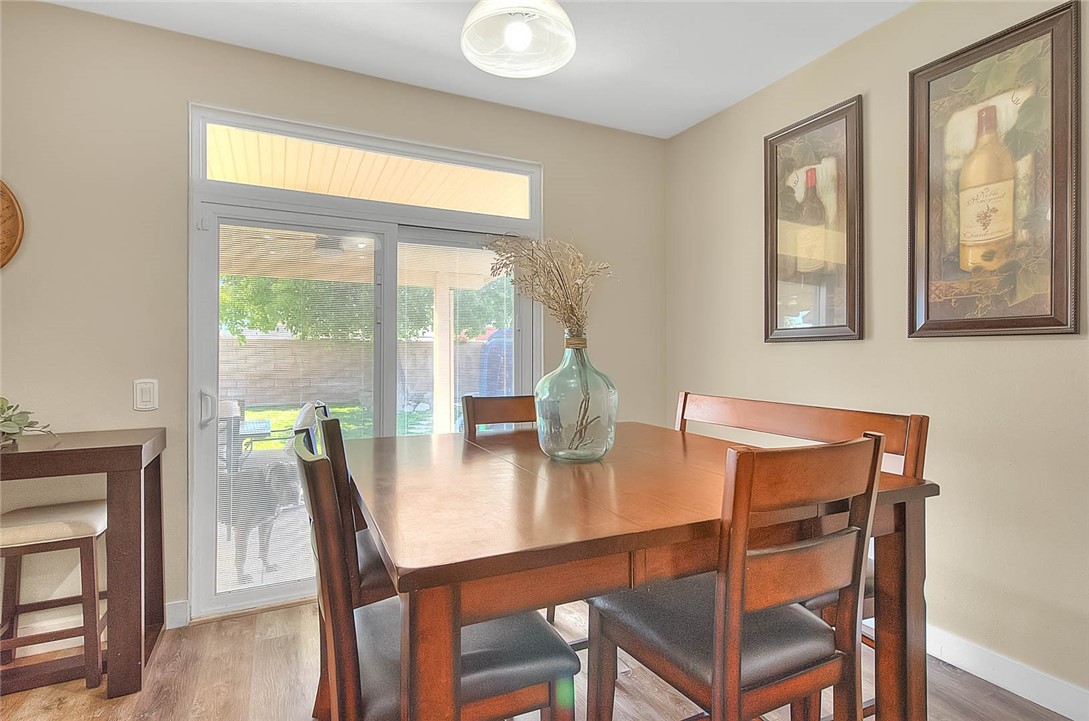 611 Glory Street San Jacinto, CA 92583 - Photo 17 of 58 Dining Area