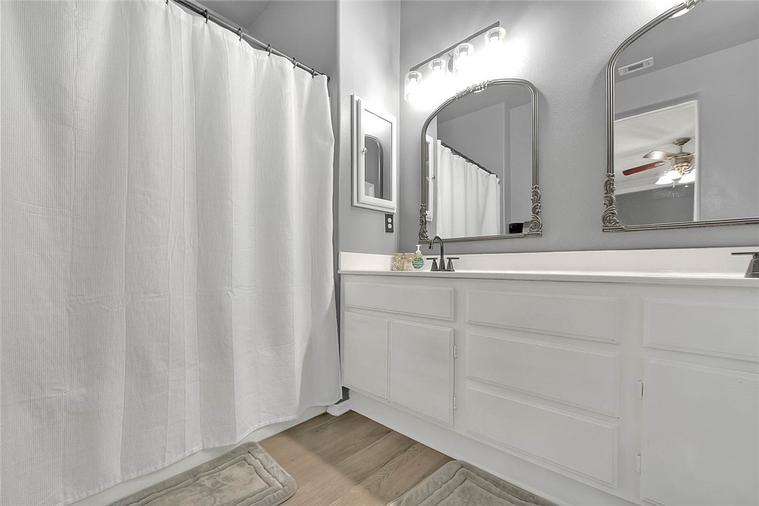 611 Glory Street San Jacinto, CA 92583 - Photo 44 of 58 Primary Bathroom