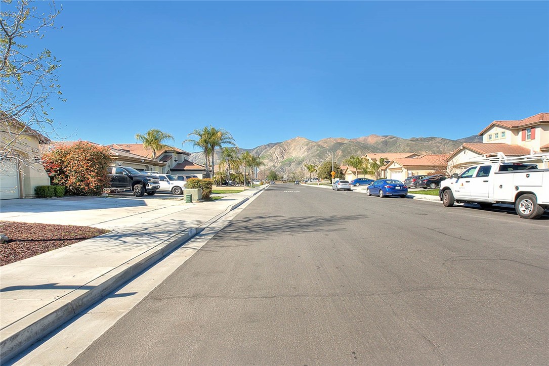 611 Glory Street San Jacinto, CA 92583 - Photo 5 of 58 Street View