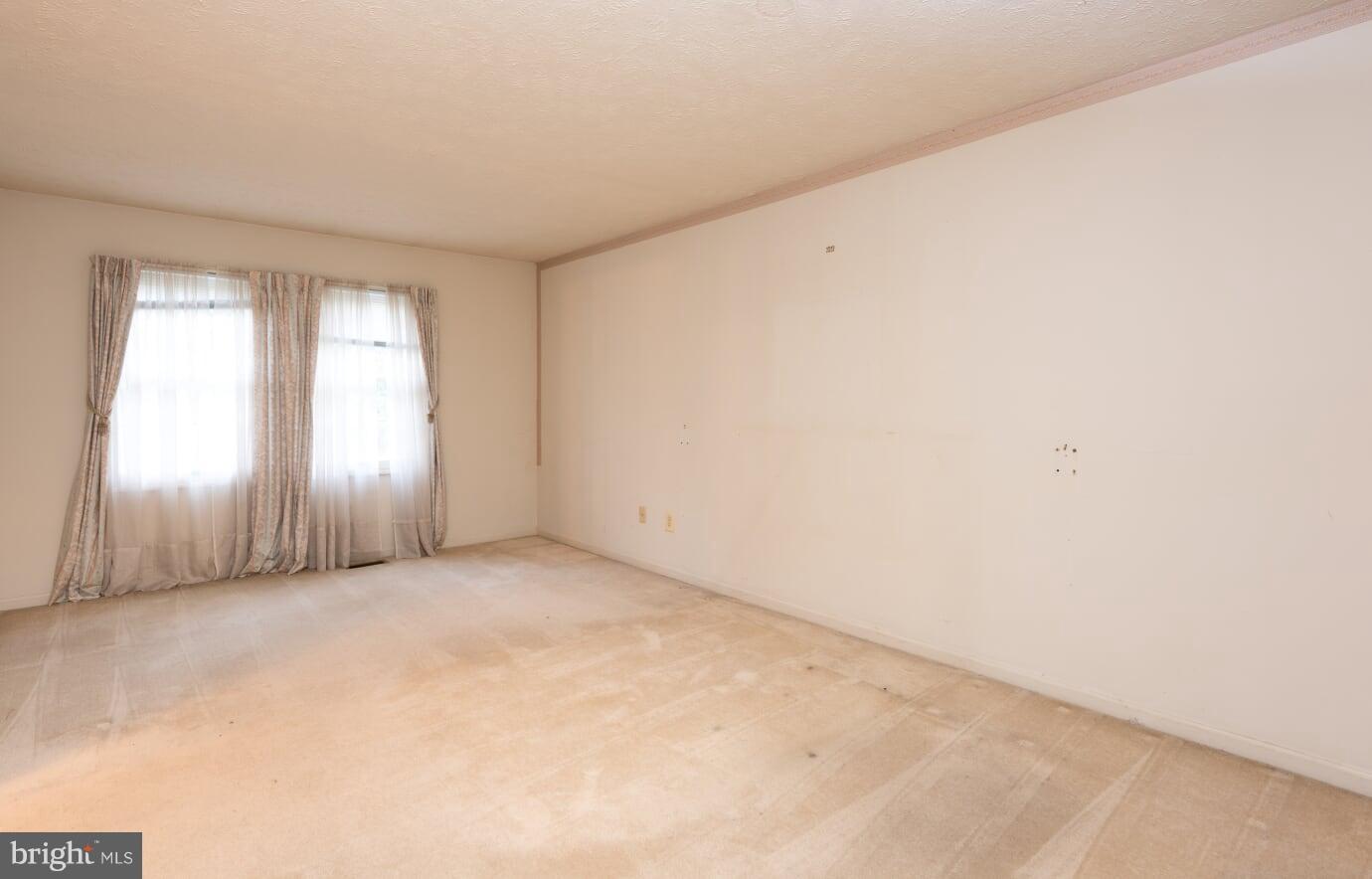 2216 Halter Lane Reston, VA 20191 - Photo 13 of 23 an empty room with windows