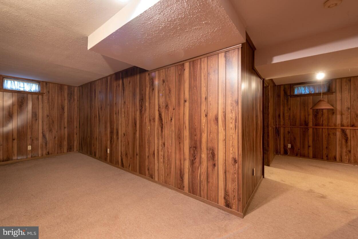 2216 Halter Lane Reston, VA 20191 - Photo 23 of 23 a view of hallway with an entryway