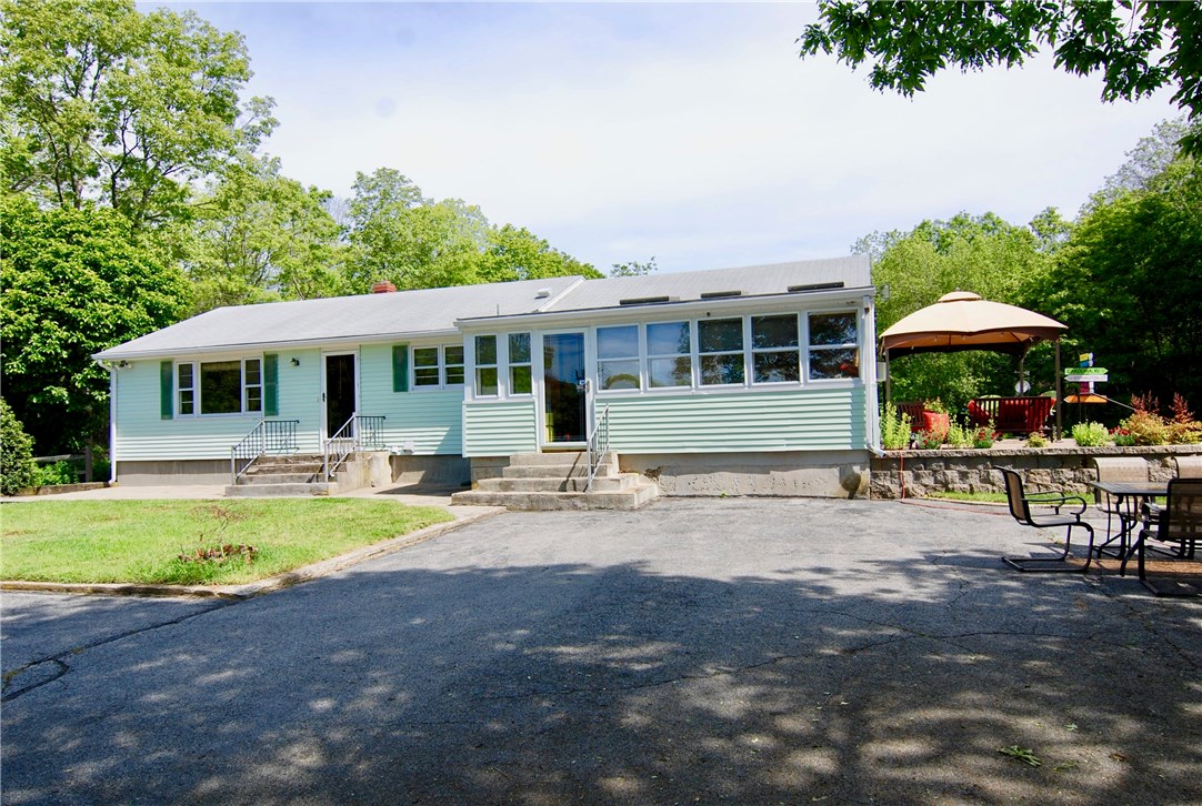 106 Kuehn Road Hopkinton, RI 02804 - Photo 3 of 31