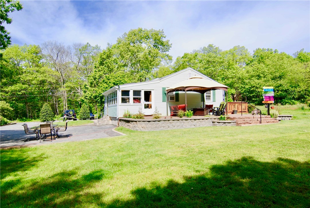 106 Kuehn Road Hopkinton, RI 02804 - Photo 4 of 31