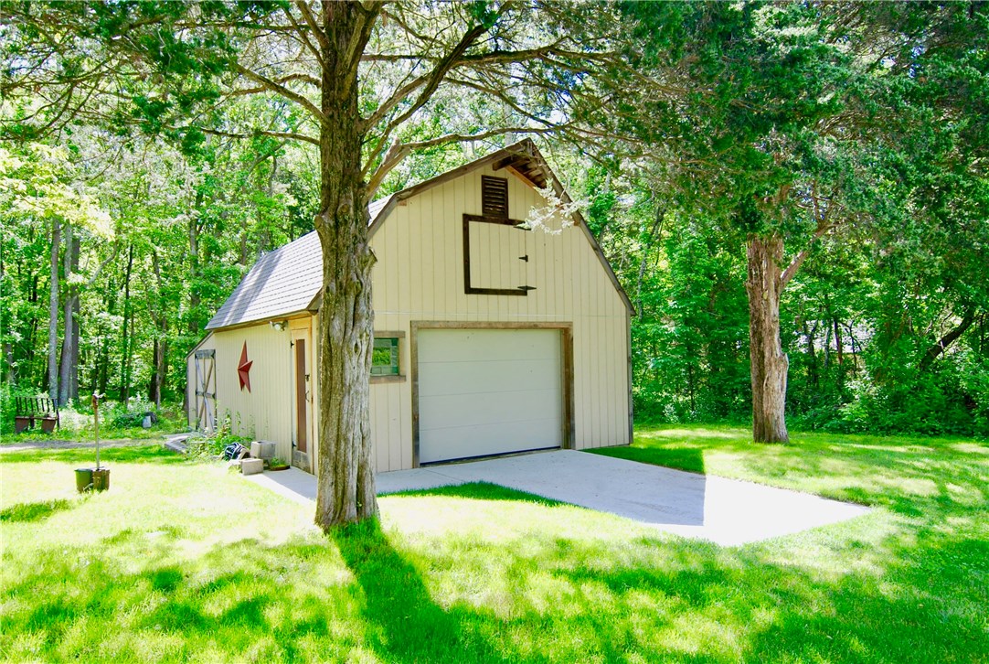 106 Kuehn Road Hopkinton, RI 02804 - Photo 6 of 31