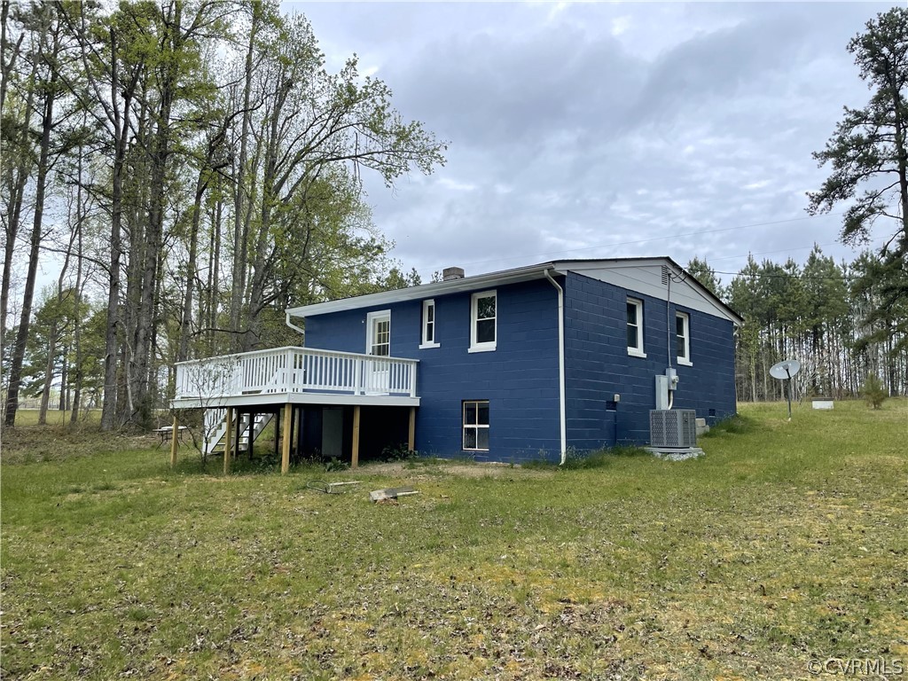 228 Beech Forest Road Kenbridge, VA 23944 - Photo 5 of 23 a view of a house with a yard and tree