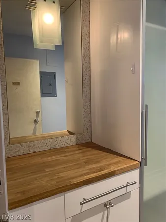 $1,400 | 3111 Bel Air Drive, Unit 211, Las Vegas, NV 89109