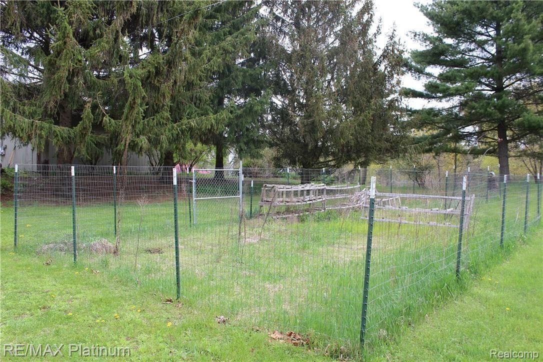 2215 Fenton Road Hartland, MI 48353 - Photo 13 of 15 Even a place for your garden