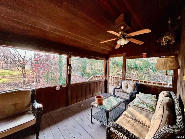 $449,900 | 61 Schack Road, Murphysboro, IL 62966