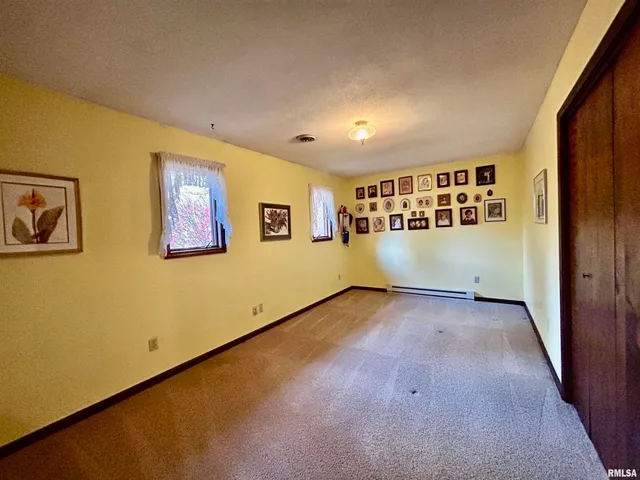 $449,900 | 61 Schack Road, Murphysboro, IL 62966