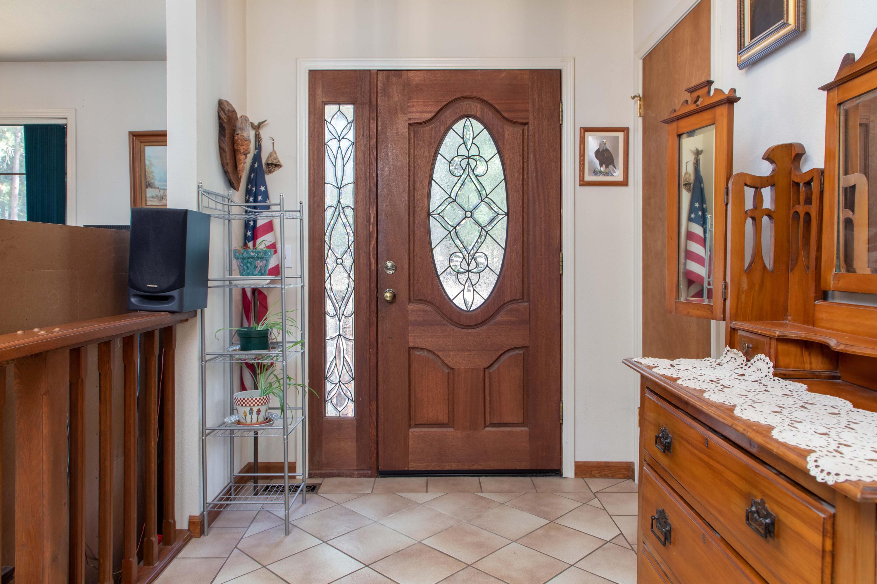 29820 Westmoore Road Shingletown, CA 96088 - Photo 3 of 49 Entryway