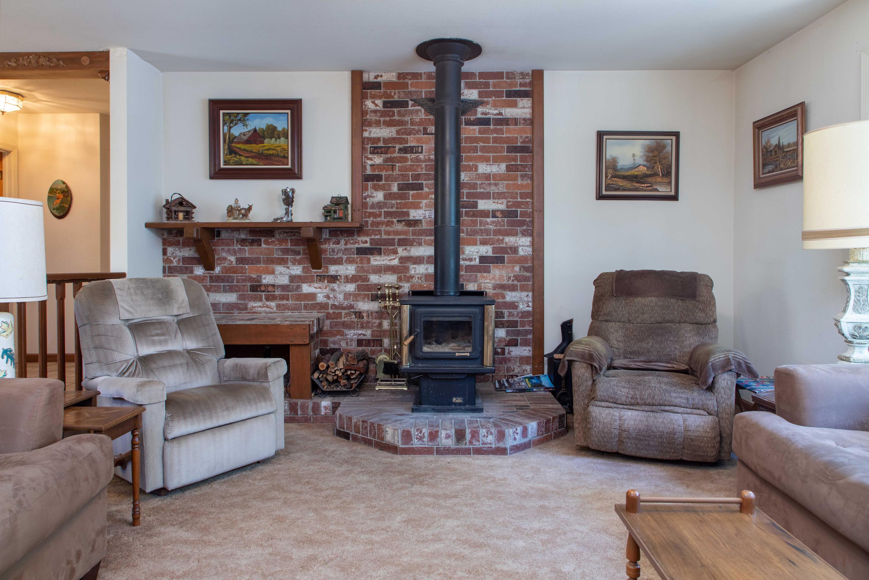 29820 Westmoore Road Shingletown, CA 96088 - Photo 5 of 49 Family Room
