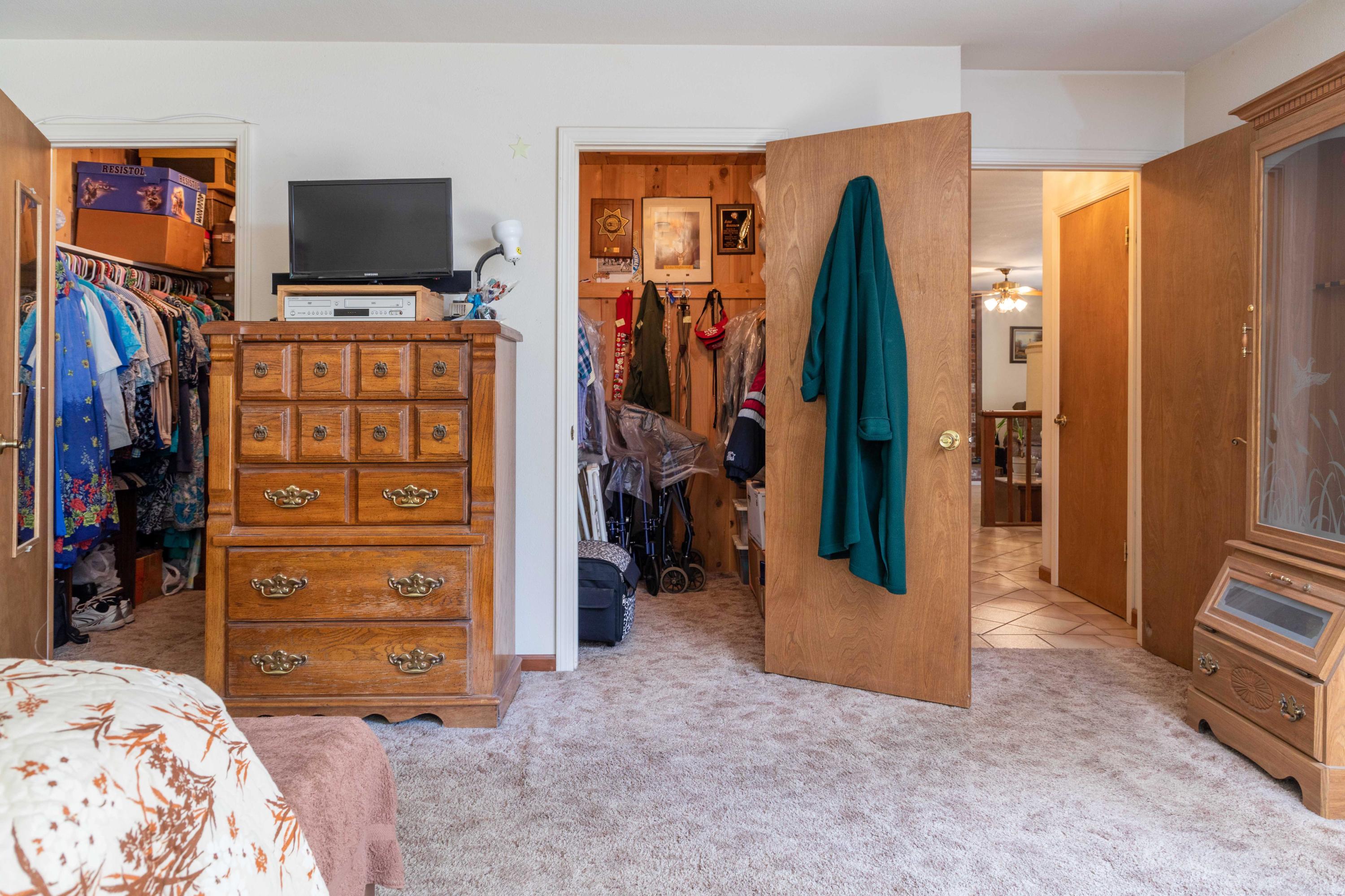 29820 Westmoore Road Shingletown, CA 96088 - Photo 8 of 49 Dual Master Walk-In Closets