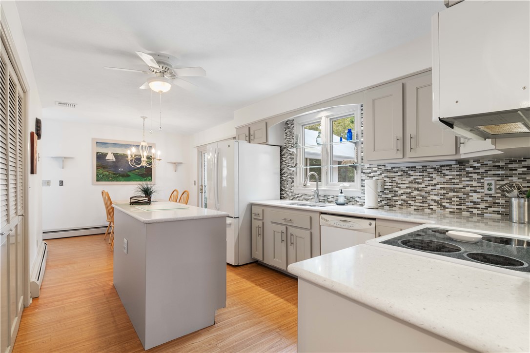 7 Hanley Farm Road Warren, RI 02885 - Photo 7 of 18