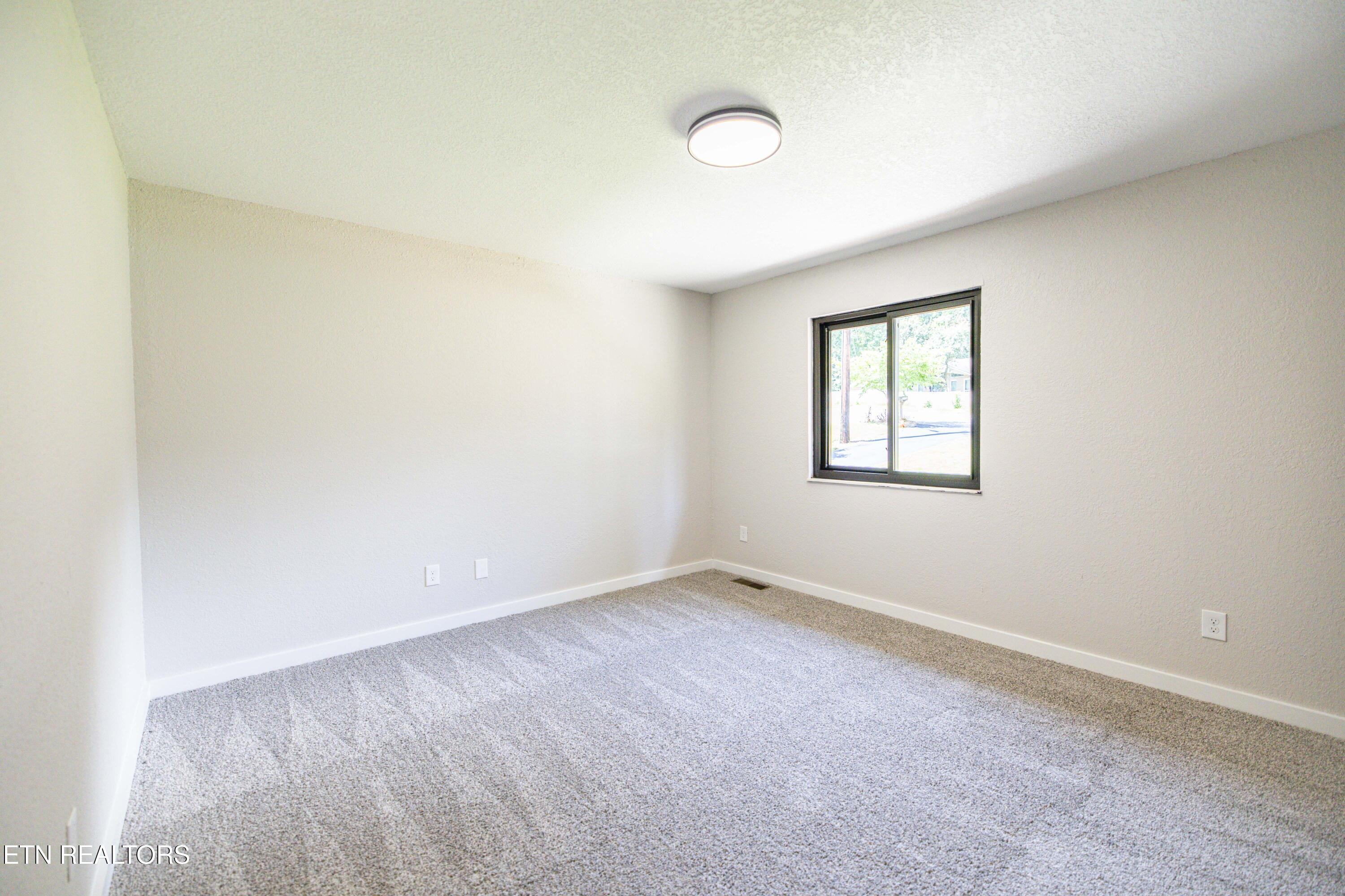 107 Garnet Lane Oak Ridge, TN 37830 - Photo 32 of 51 107_GARNET31