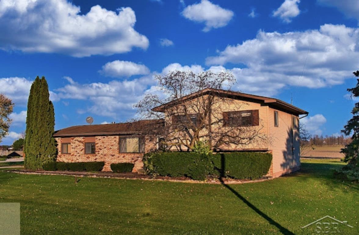 2462 North Tower Beach Road Pinconning, MI 48650 - Photo 2 of 18 Gallery Image 2