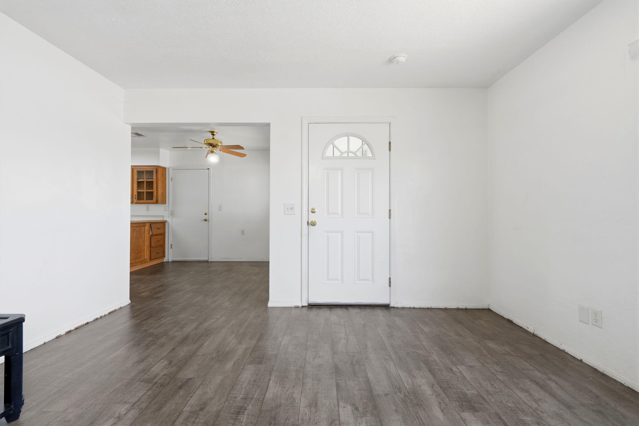 15358 Cedar Road Porterville, CA 93257 - Photo 8 of 30 8-15358_Cedar_Rd_007