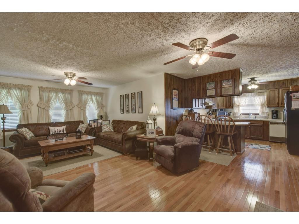 3734 Purchase Ridge Road Duffield, VA 24244 - Photo 14 of 36 Sit and Enjoy Your Living Room