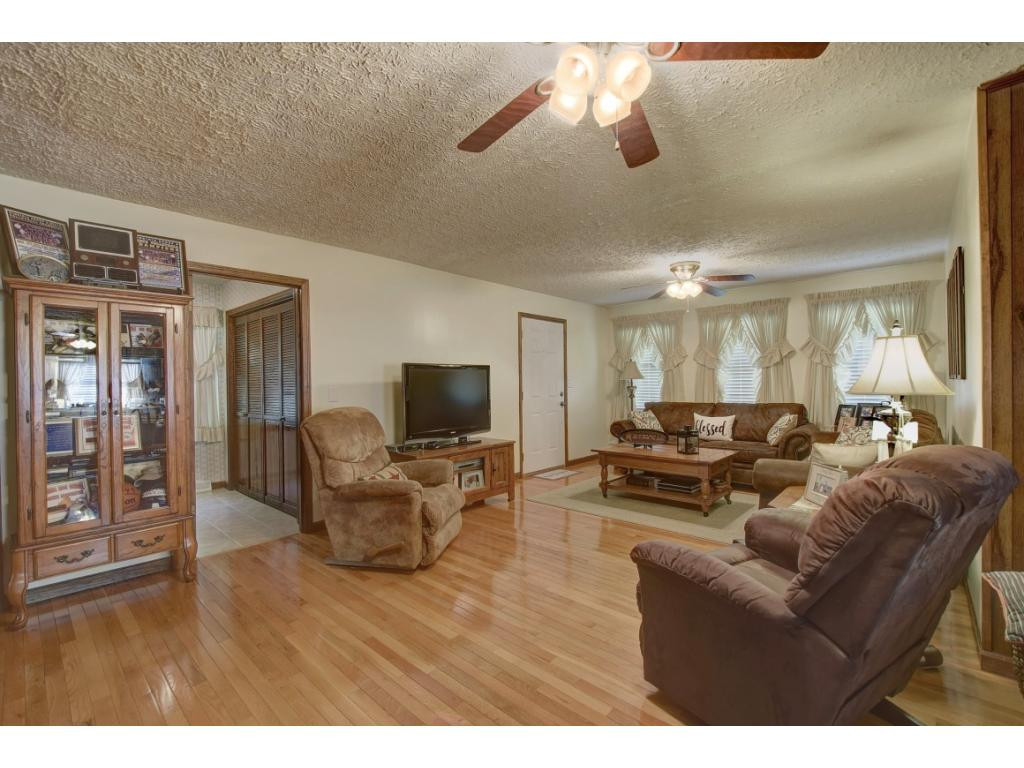3734 Purchase Ridge Road Duffield, VA 24244 - Photo 15 of 36 Cozy Home