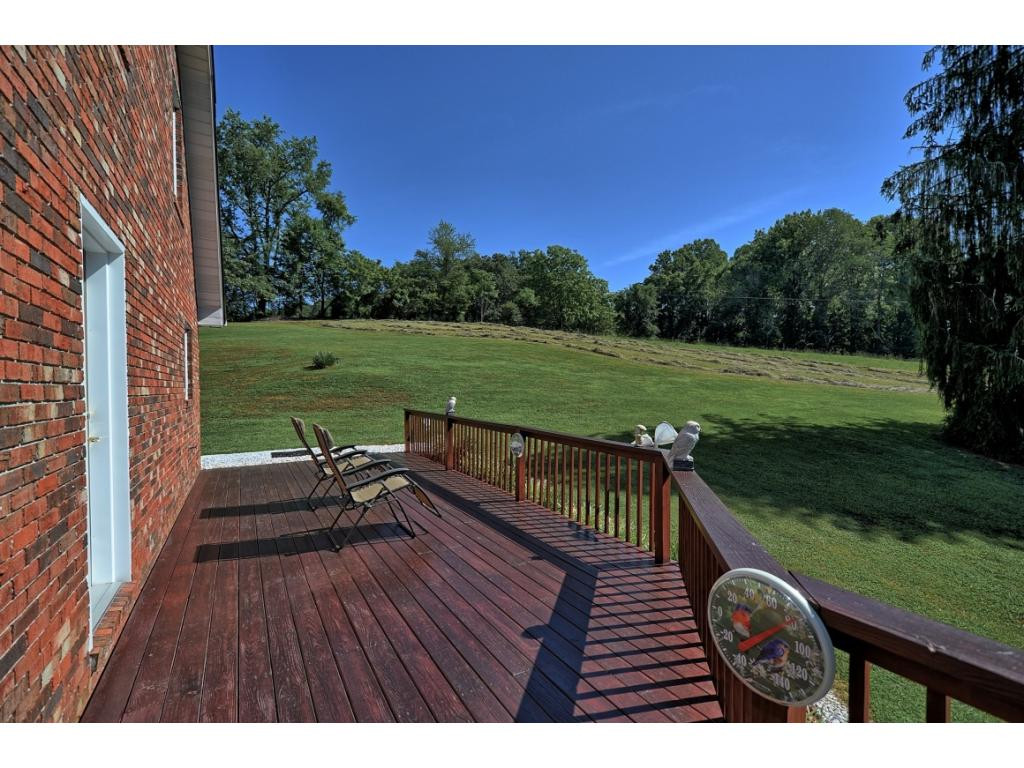 3734 Purchase Ridge Road Duffield, VA 24244 - Photo 5 of 36 Large Yard for Lots of Play
