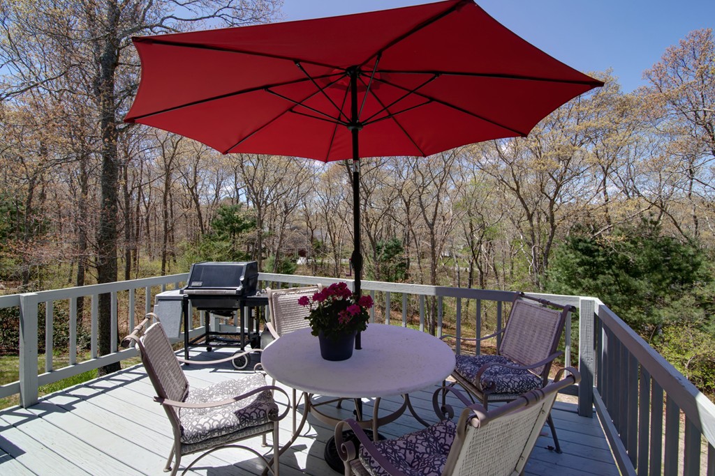 15 Robin Road Sandwich, MA 02563 - Photo 9 of 29 Gallery Image 9