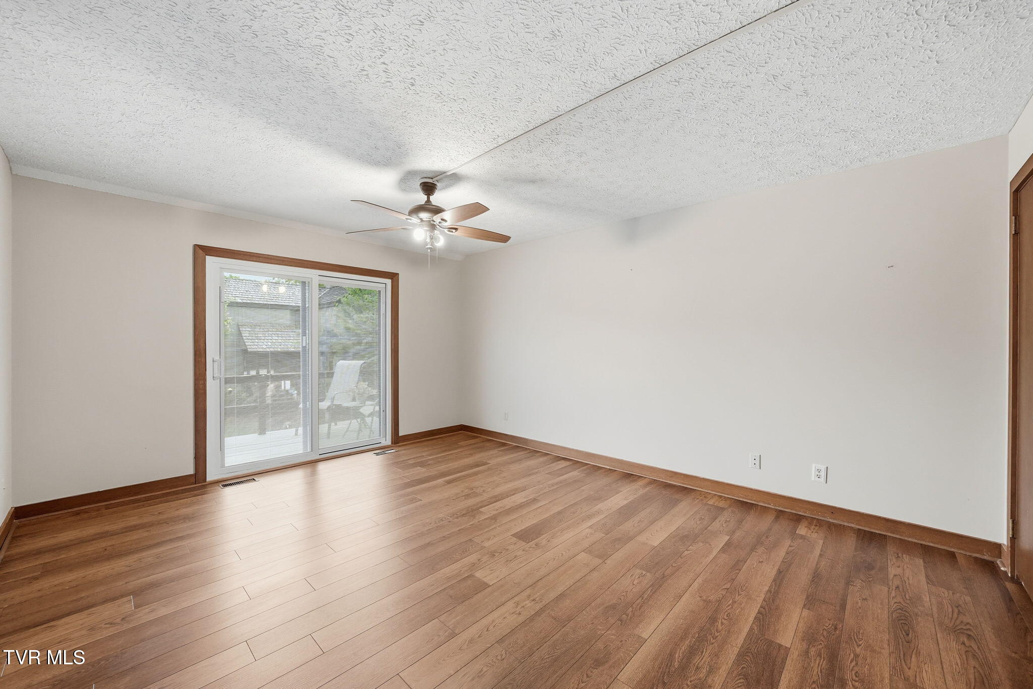 138 Columbine Road Kingsport, TN 37660 - Photo 26 of 50 34-web-or-mls-014_DSC03280