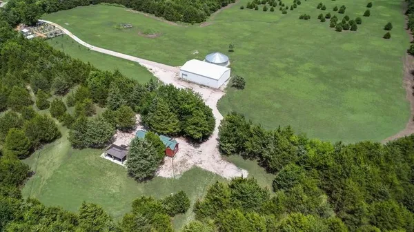 $695,000 | 1070 County Road 3030, Bonham, TX 75418