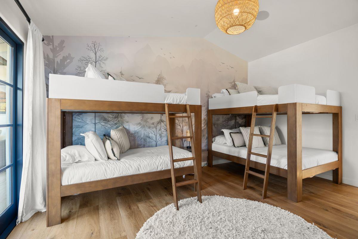 13202 Ojai Road Santa Paula, CA 93060 - Photo 33 of 50 a living room with furniture and a fireplace