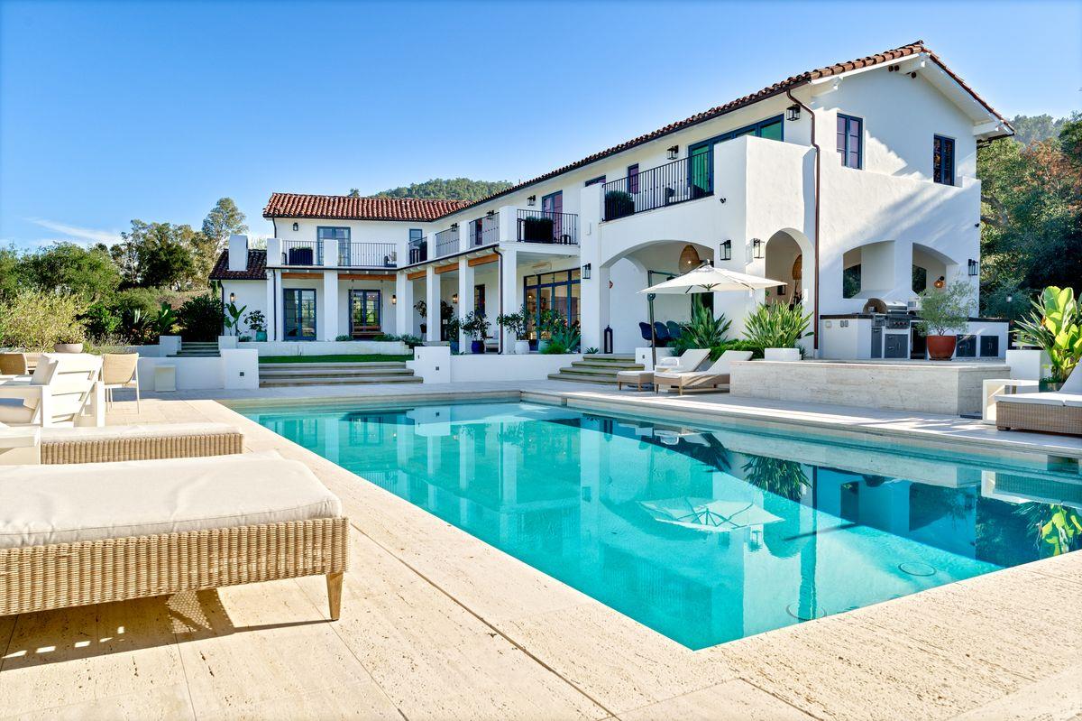 13202 Ojai Road Santa Paula, CA 93060 - Photo 36 of 50 a view of a house with a swimming pool