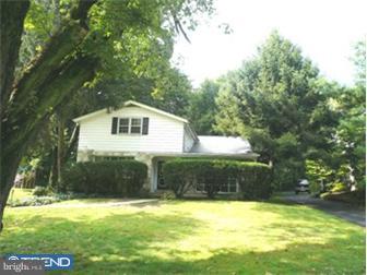 818 Pardee Lane Wyncote, PA 19095 - Photo 1 of 11 Exterior Front