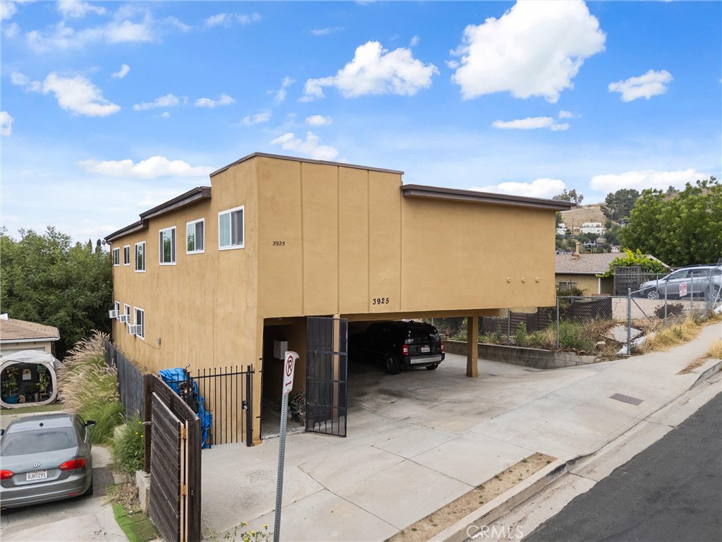 3925 Barrett Road Los Angeles, CA 90032 - Photo 3 of 17