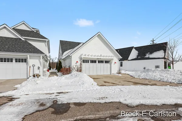 $749,900 | 946 Boardwalk Cove Drive, Muskegon, MI 49441