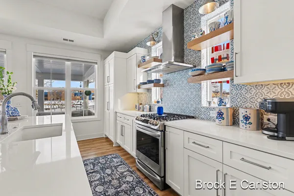 $749,900 | 946 Boardwalk Cove Drive, Muskegon, MI 49441