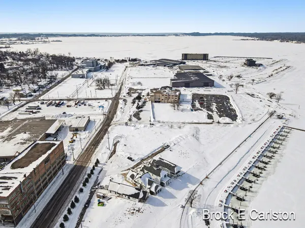 $749,900 | 946 Boardwalk Cove Drive, Muskegon, MI 49441