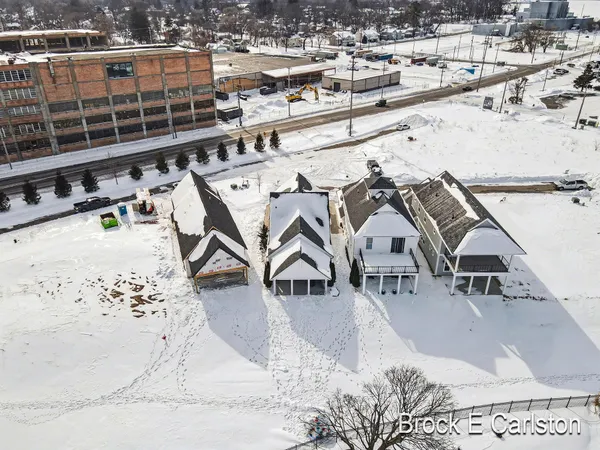 $749,900 | 946 Boardwalk Cove Drive, Muskegon, MI 49441