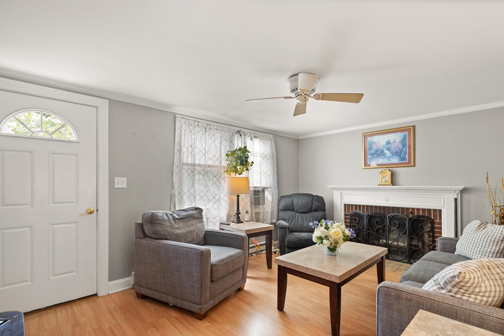 3 Priscilla Road Beverly, MA 01915 - Photo 4 of 35 Gallery Image 4