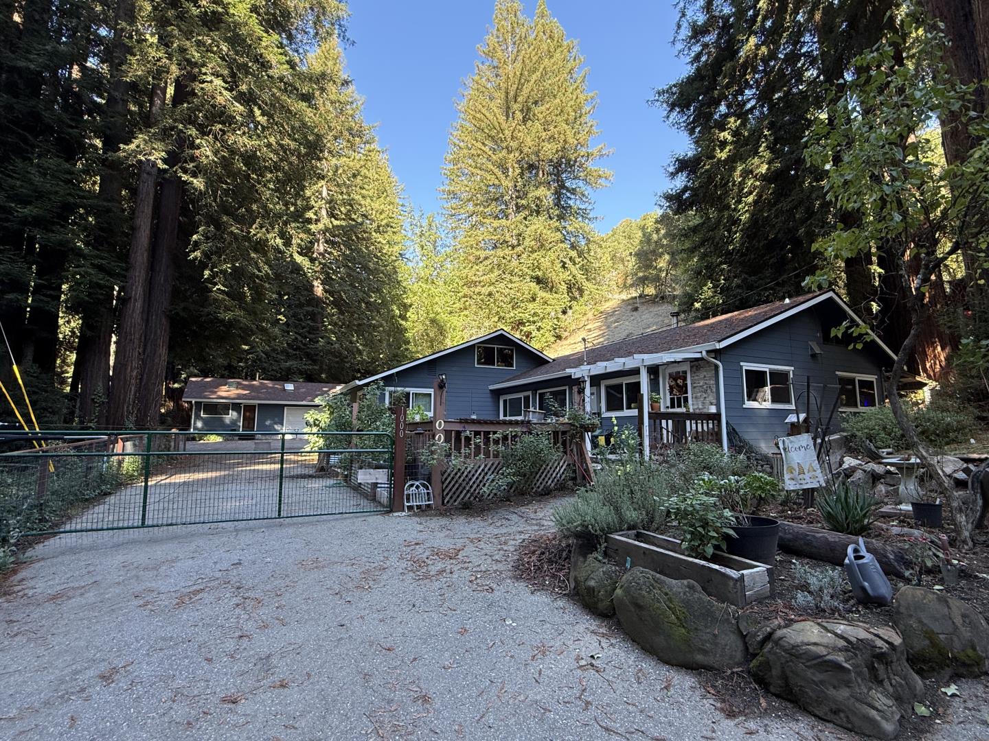 a view of backyard of house