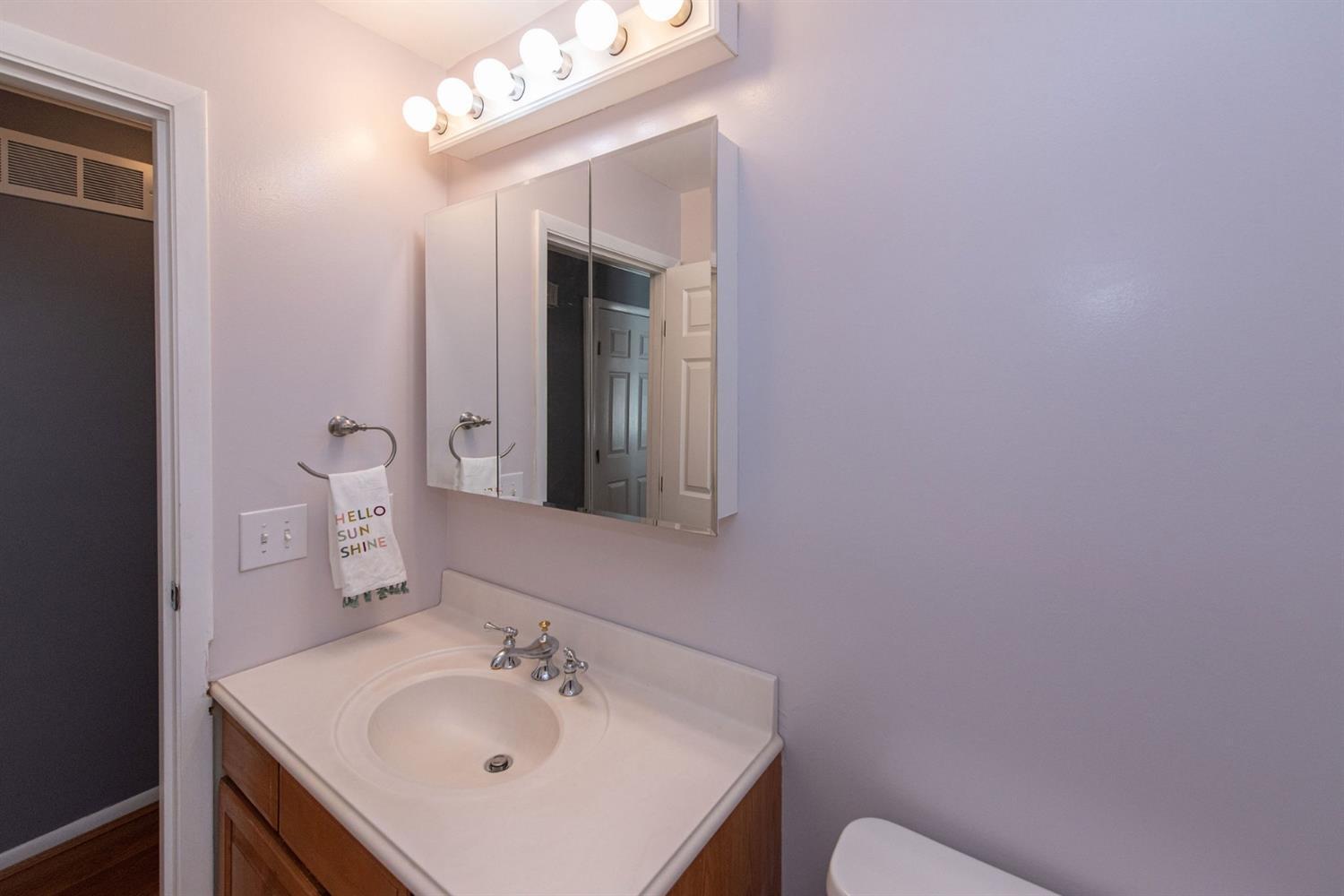 5737 Lawrence Road Cincinnati, OH 45248 - Photo 23 of 37