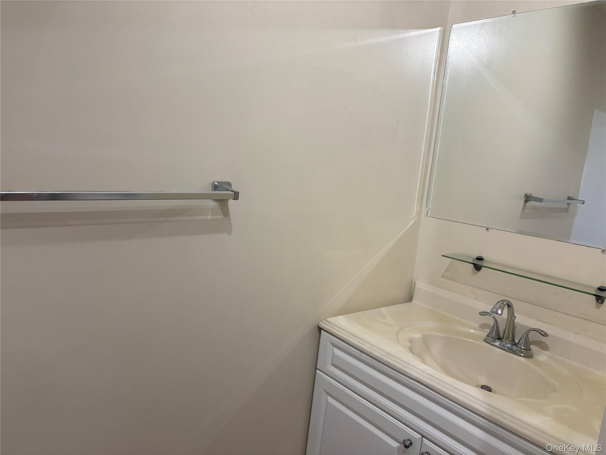 4 Locust Court, Unit F Fishkill, NY 12524 - Photo 6 of 15
