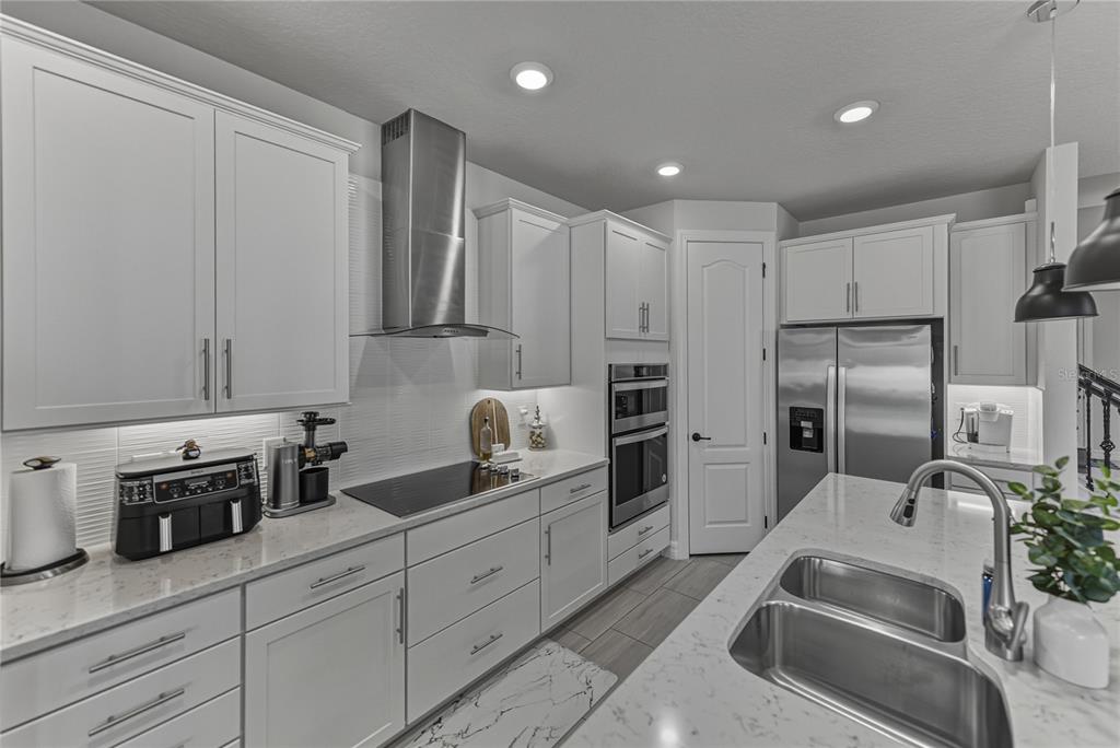 7430 Pool Compass Loop Wesley Chapel, FL 33545 - Photo 19 of 88