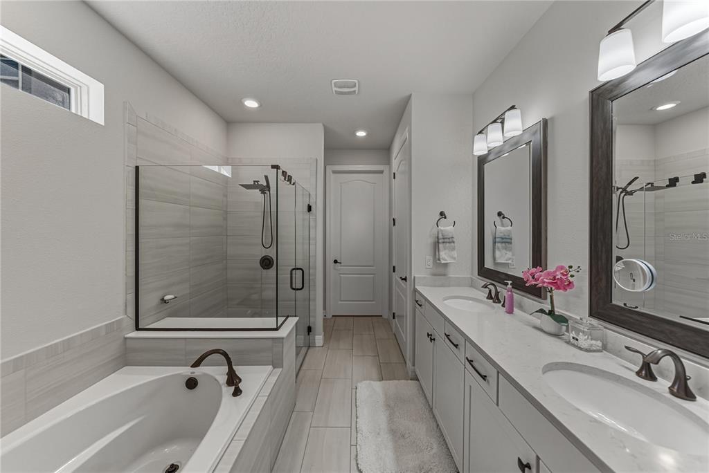 7430 Pool Compass Loop Wesley Chapel, FL 33545 - Photo 39 of 88