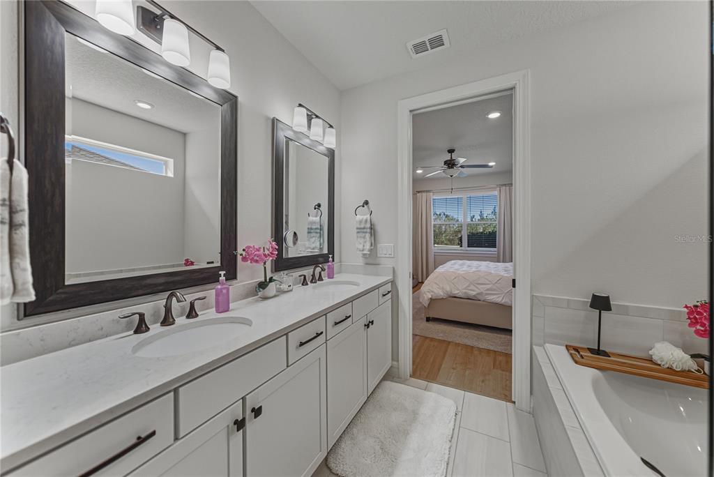 7430 Pool Compass Loop Wesley Chapel, FL 33545 - Photo 44 of 88