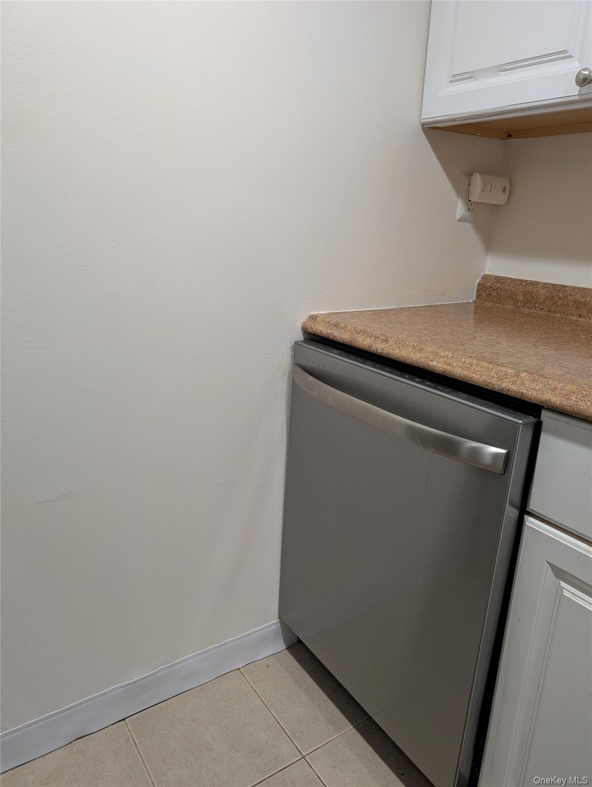 150 Overlook Avenue, Unit 4L Peekskill, NY 10566 - Photo 16 of 32 a utility room with dryer and washer