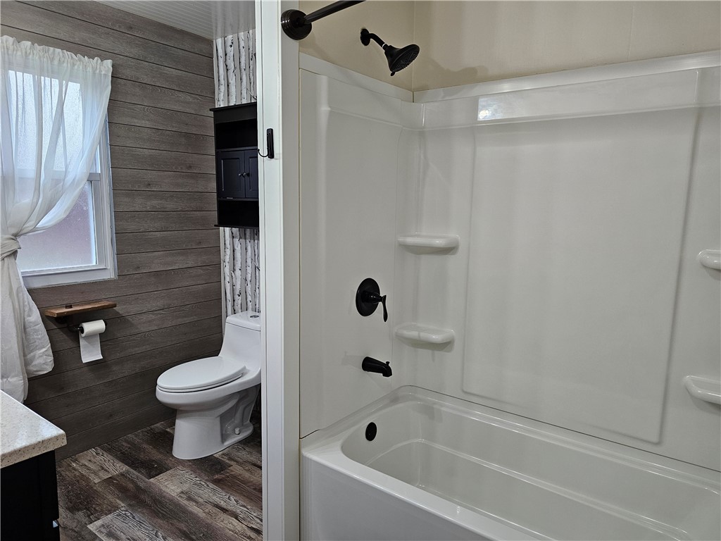 320 East 3rd Street Flora, IL 62839 - Photo 9 of 34 Gallery Image 9