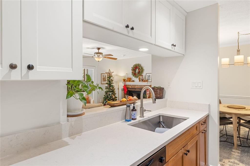 414 Tuxworth Circle Decatur, GA 30033 - Photo 11 of 24