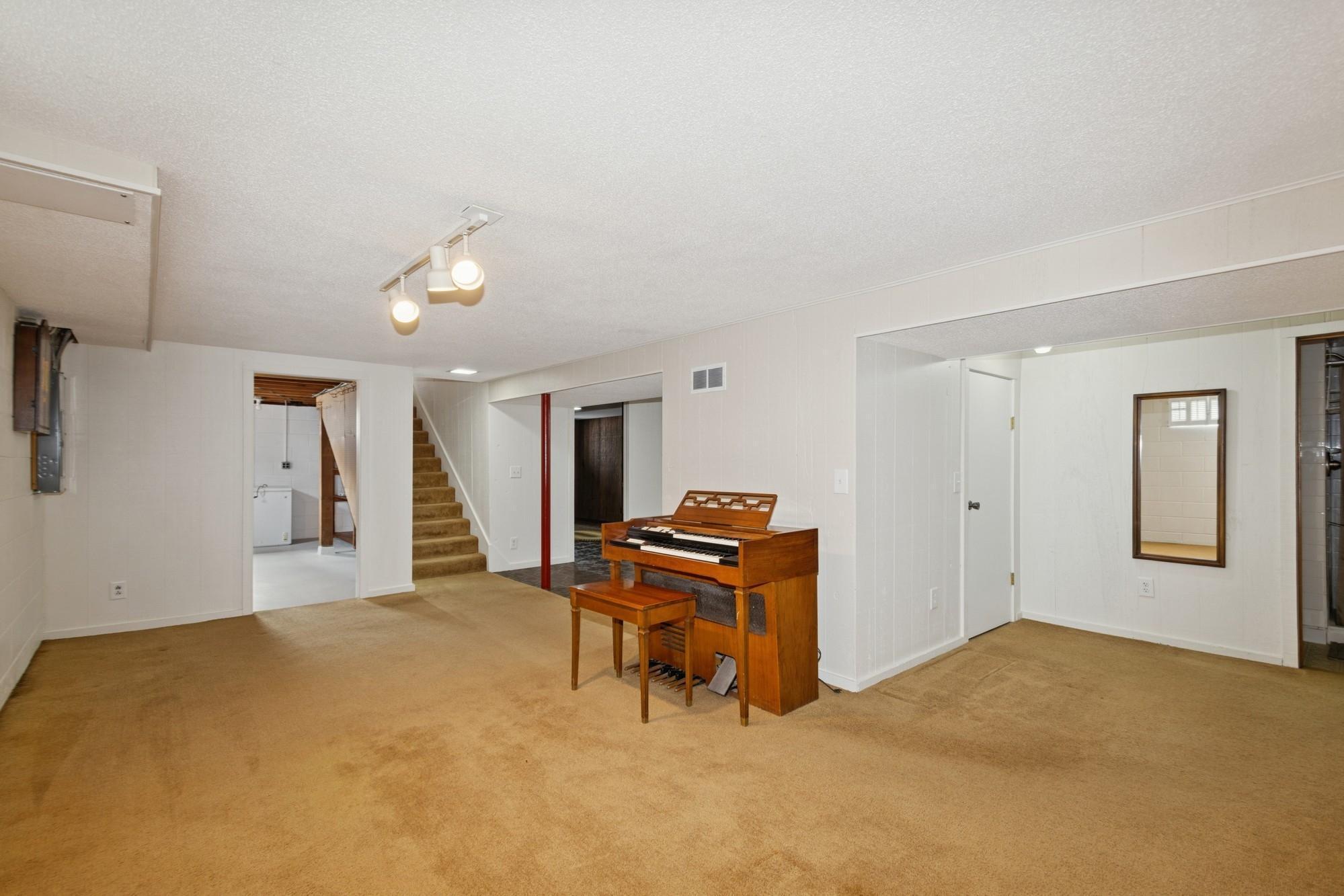 6906 Logan Avenue North Brooklyn Center, MN 55430 - Photo 16 of 31