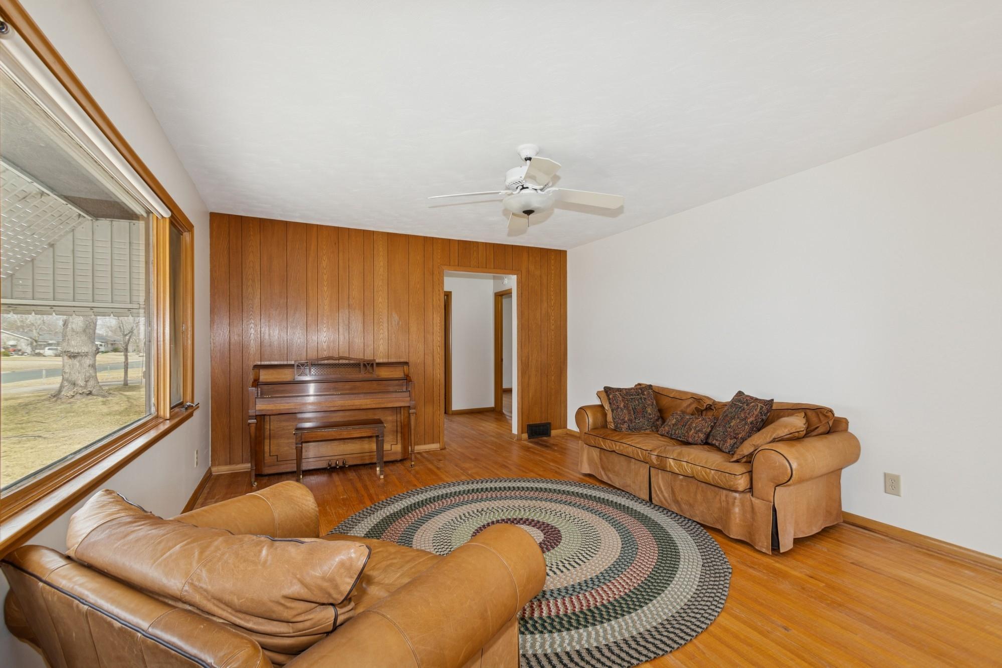 6906 Logan Avenue North Brooklyn Center, MN 55430 - Photo 3 of 31