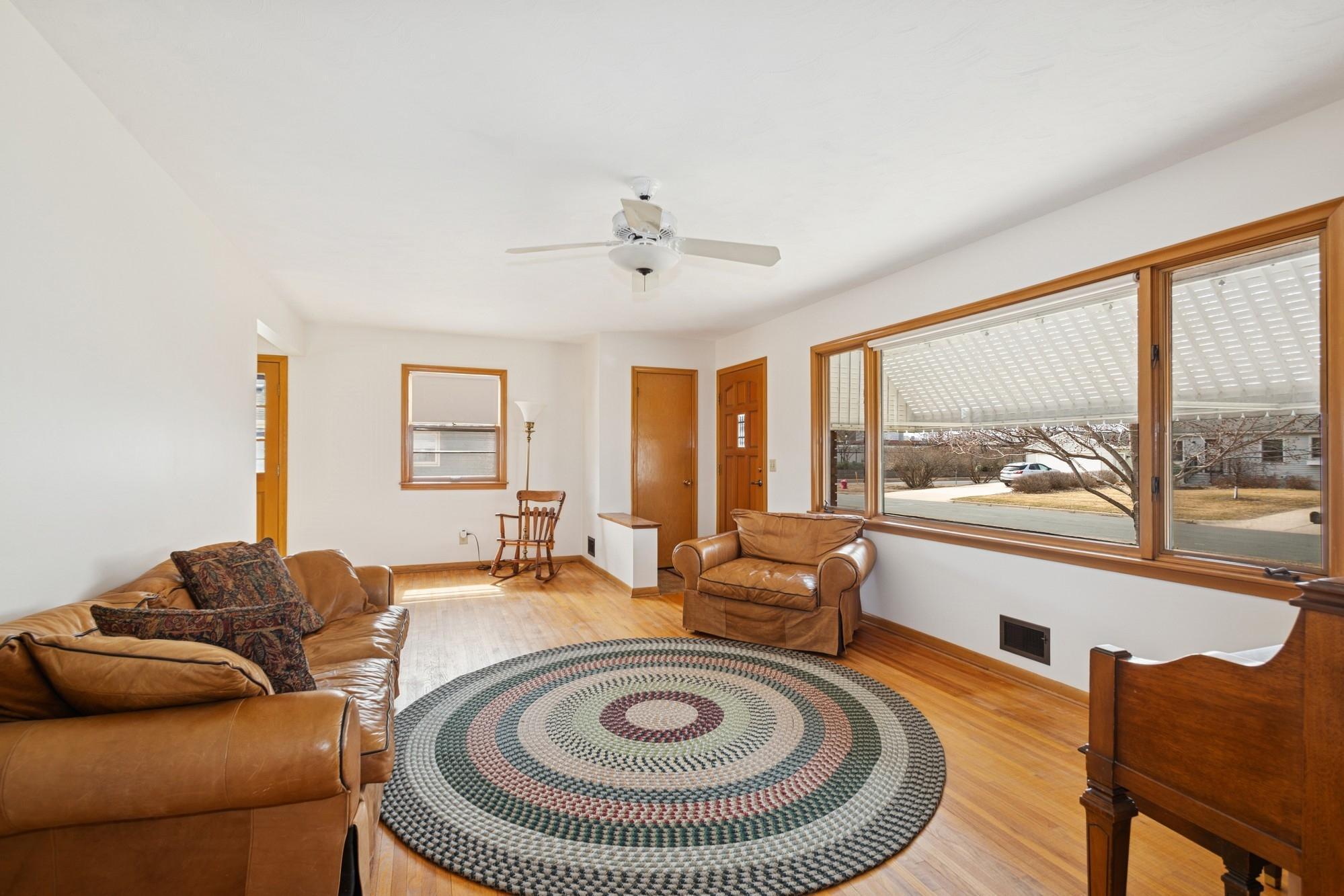 6906 Logan Avenue North Brooklyn Center, MN 55430 - Photo 5 of 31