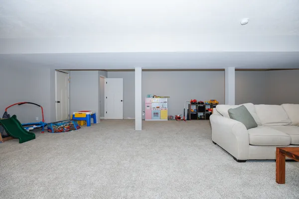 $399,900 | 407 Bob White Way, Normal, IL 61761