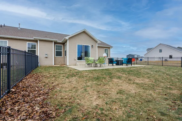 $399,900 | 407 Bob White Way, Normal, IL 61761
